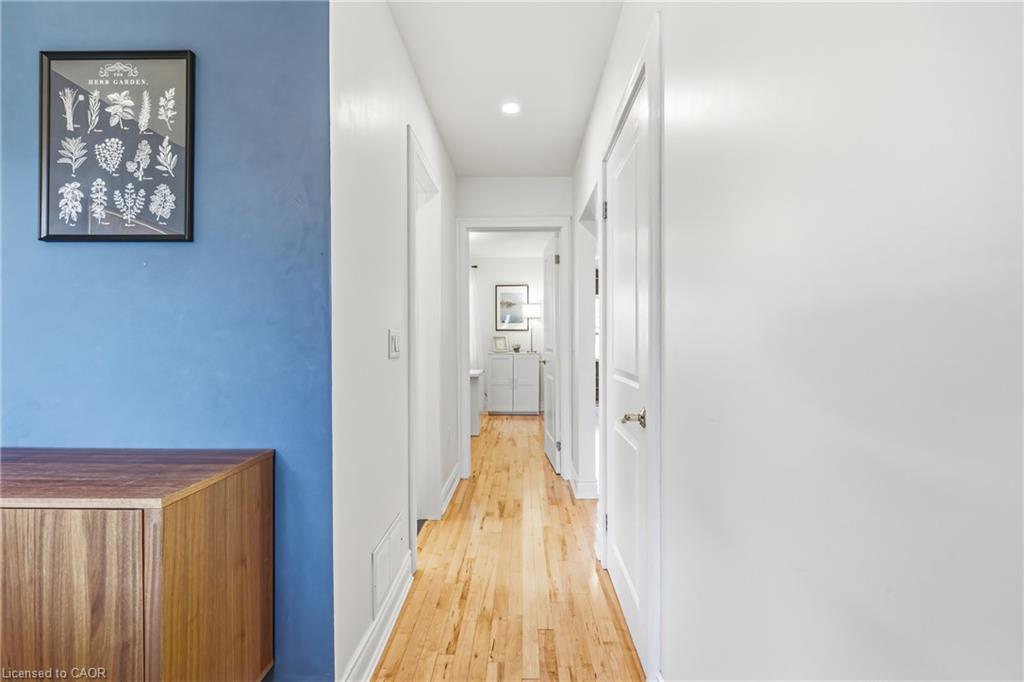255 Weir Street N Property Photo 15