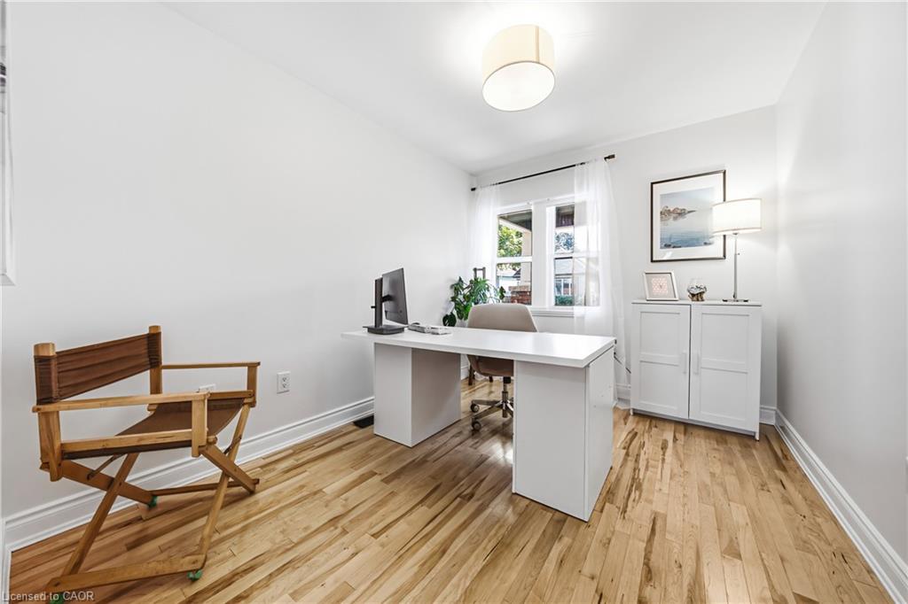 255 Weir Street N Property Photo 18