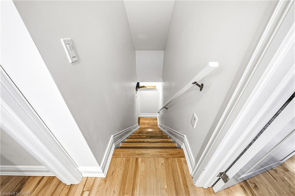 255 Weir Street N Property Photo 19