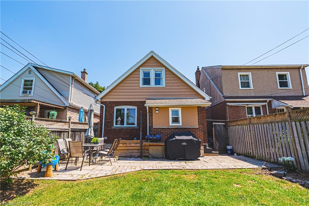 255 Weir Street N Property Photo 27