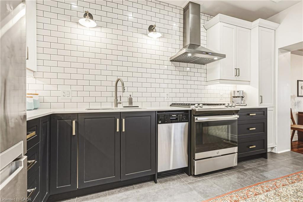 153 Elgin Street Property Photo 12