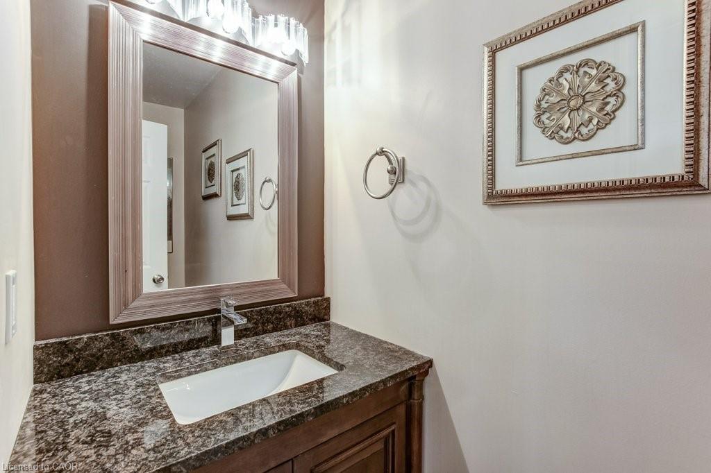 4 Edgewater Drive Property Photo 17