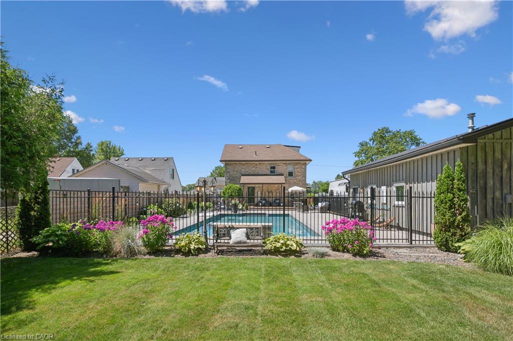 332 Jane Street Property Photo 40