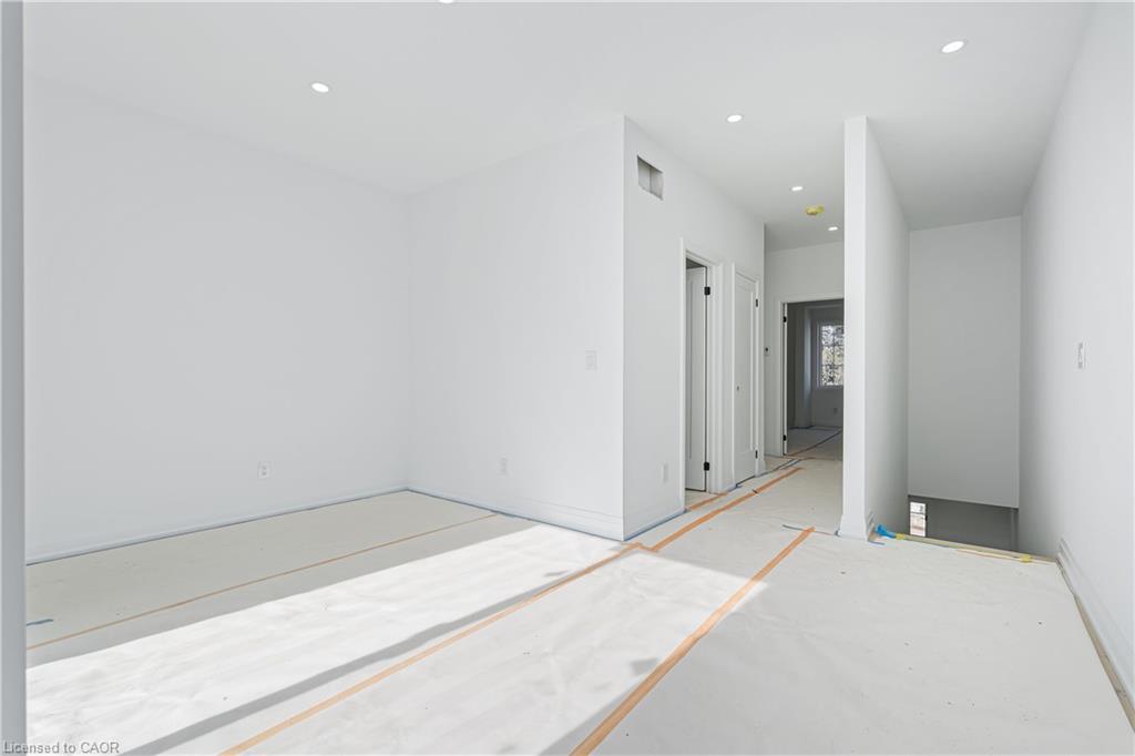 19 James Street Property Photo 31