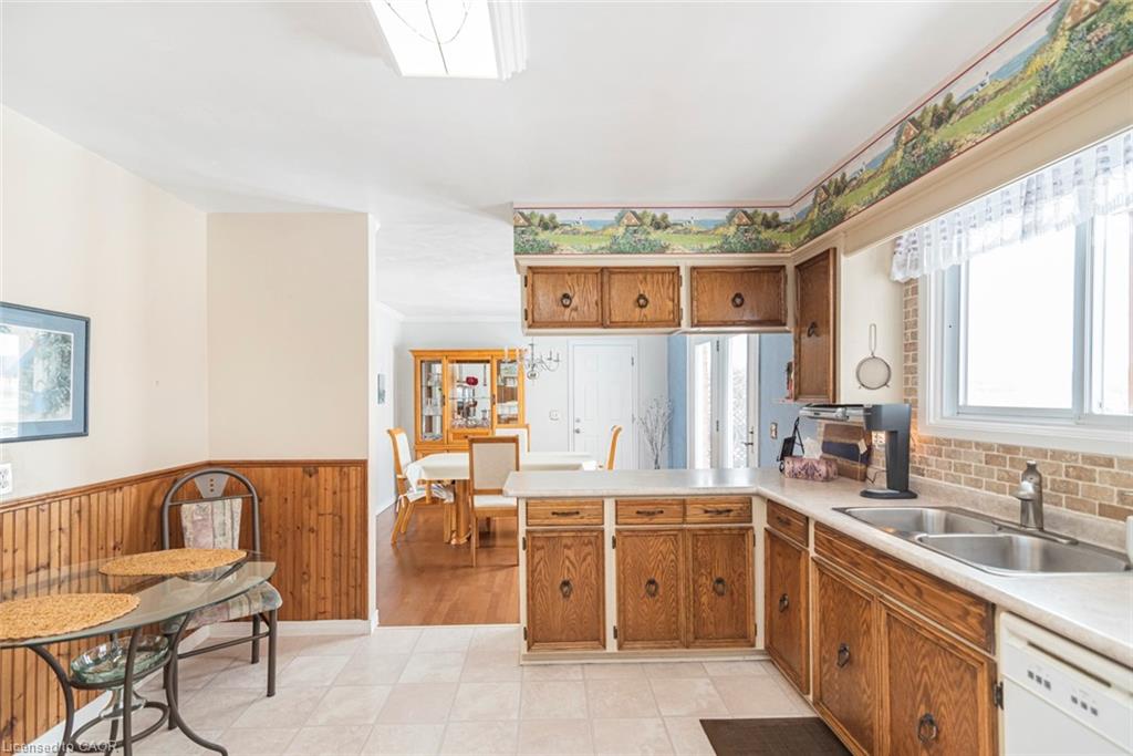 3271 Rainham Road Property Photo 9