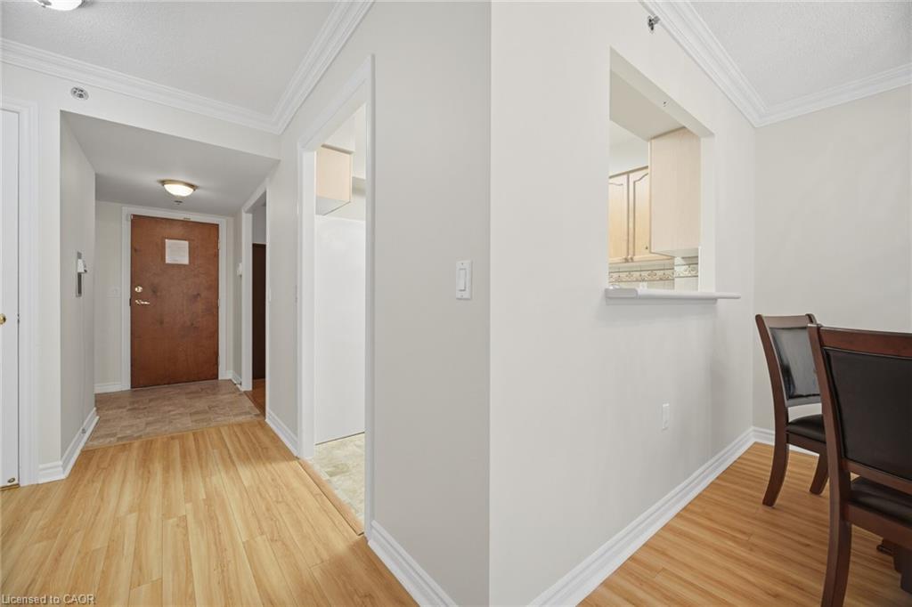 1406-100 Burloak Drive Property Photo 9