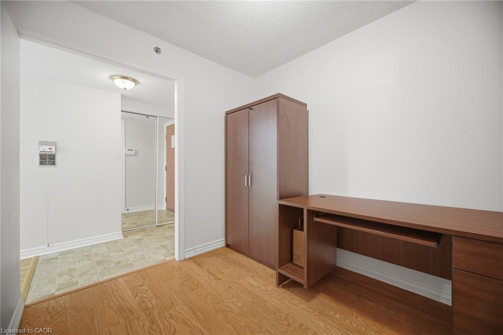 1406-100 Burloak Drive Property Photo 39