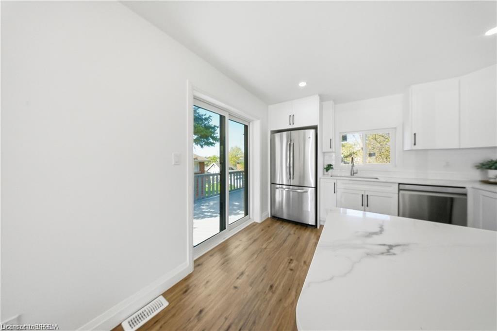 23 Aberdeen Street Property Photo 14