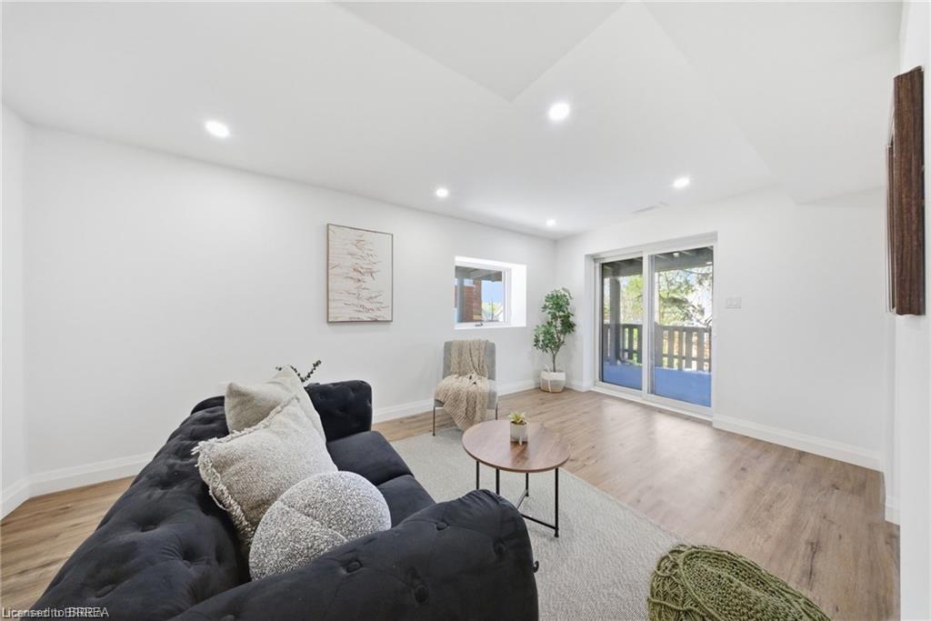23 Aberdeen Street Property Photo 27