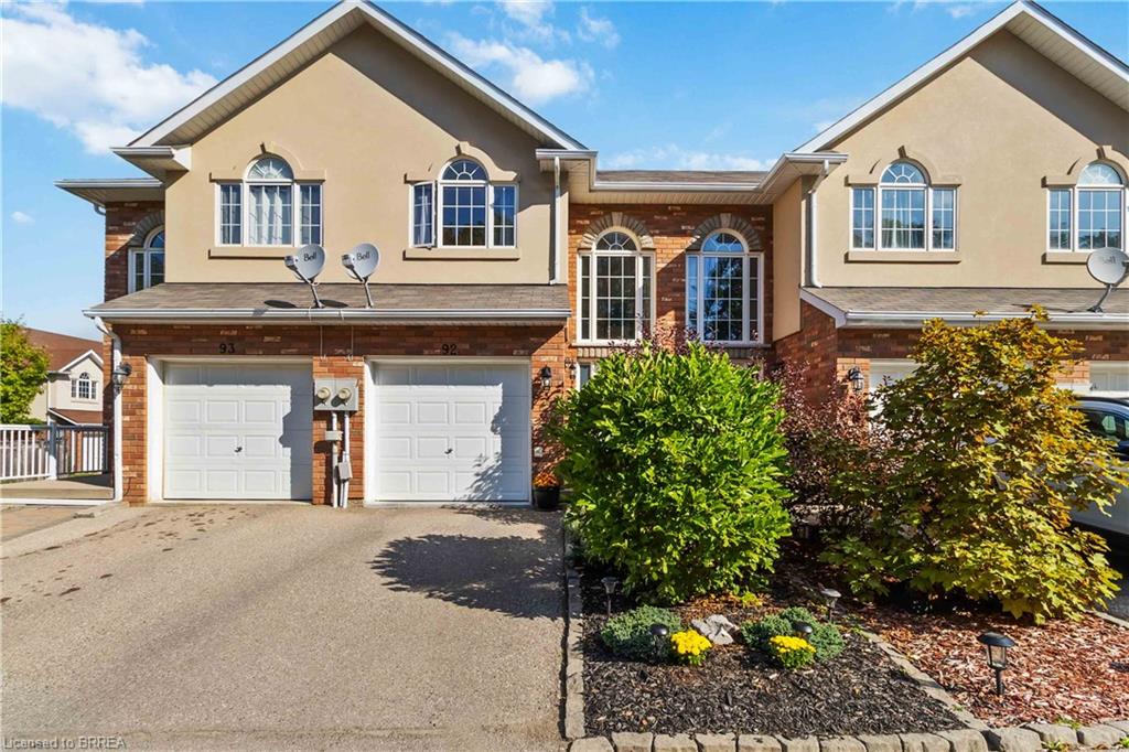 92-20 Mcconkey Crescent Property Photo 2