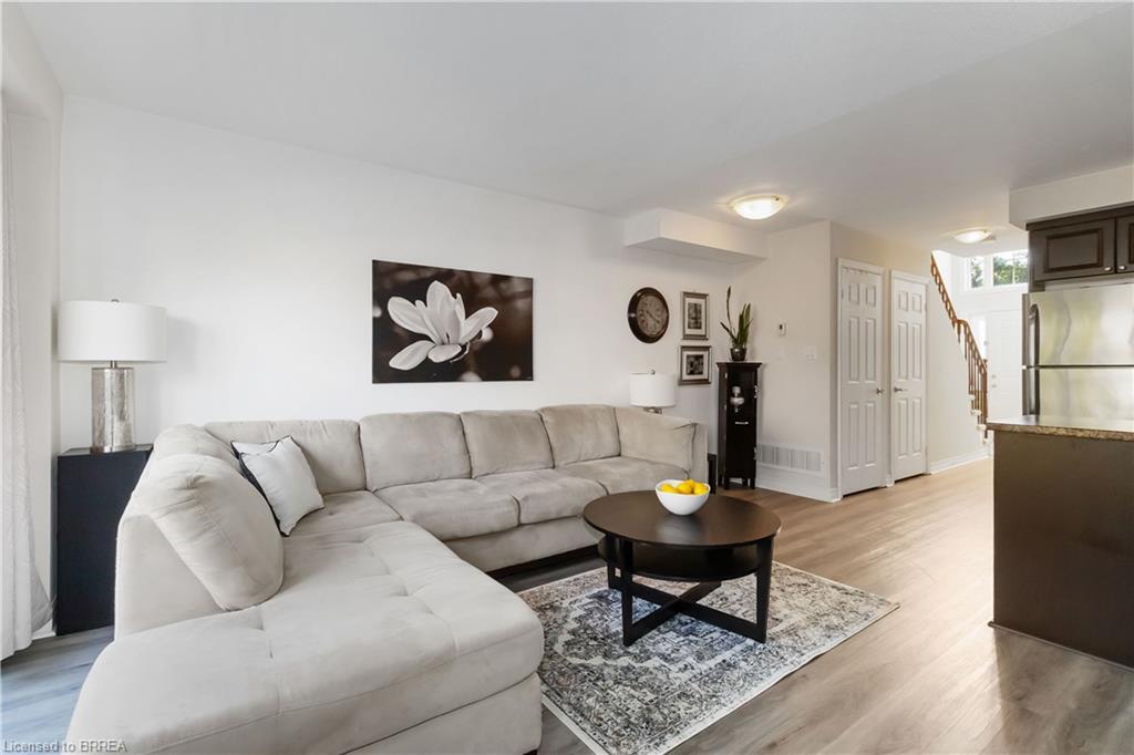92-20 Mcconkey Crescent Property Photo 14