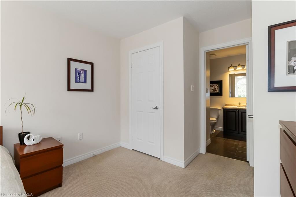 92-20 Mcconkey Crescent Property Photo 28