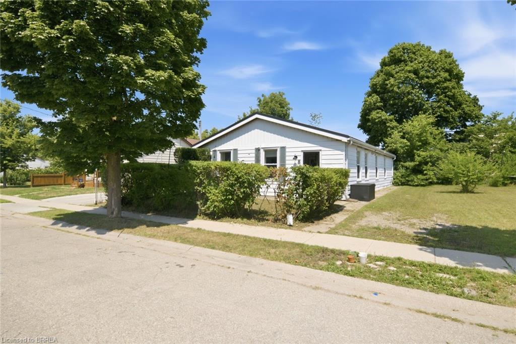 8 Russell Street Property Photo 1