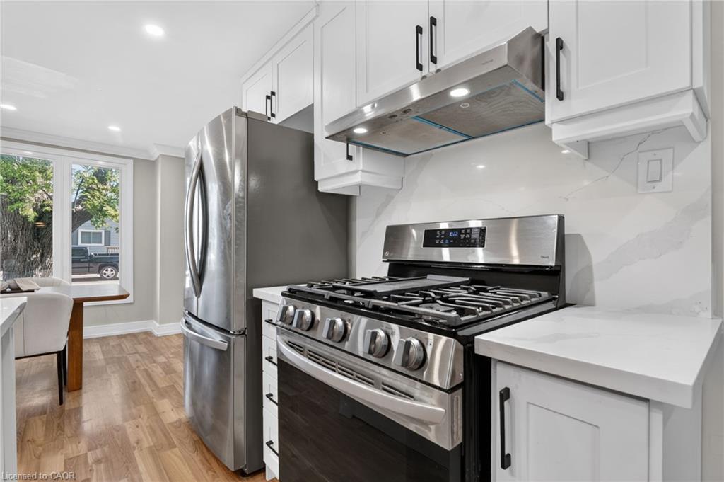 793 Steele Street Property Photo 23