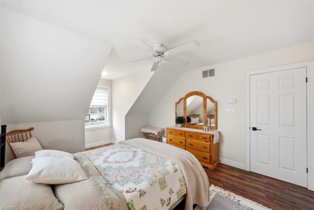 653 Glen Morris Road W Property Photo 25