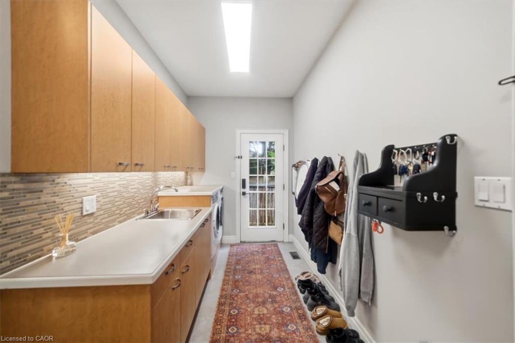 653 Glen Morris Road W Property Photo 42
