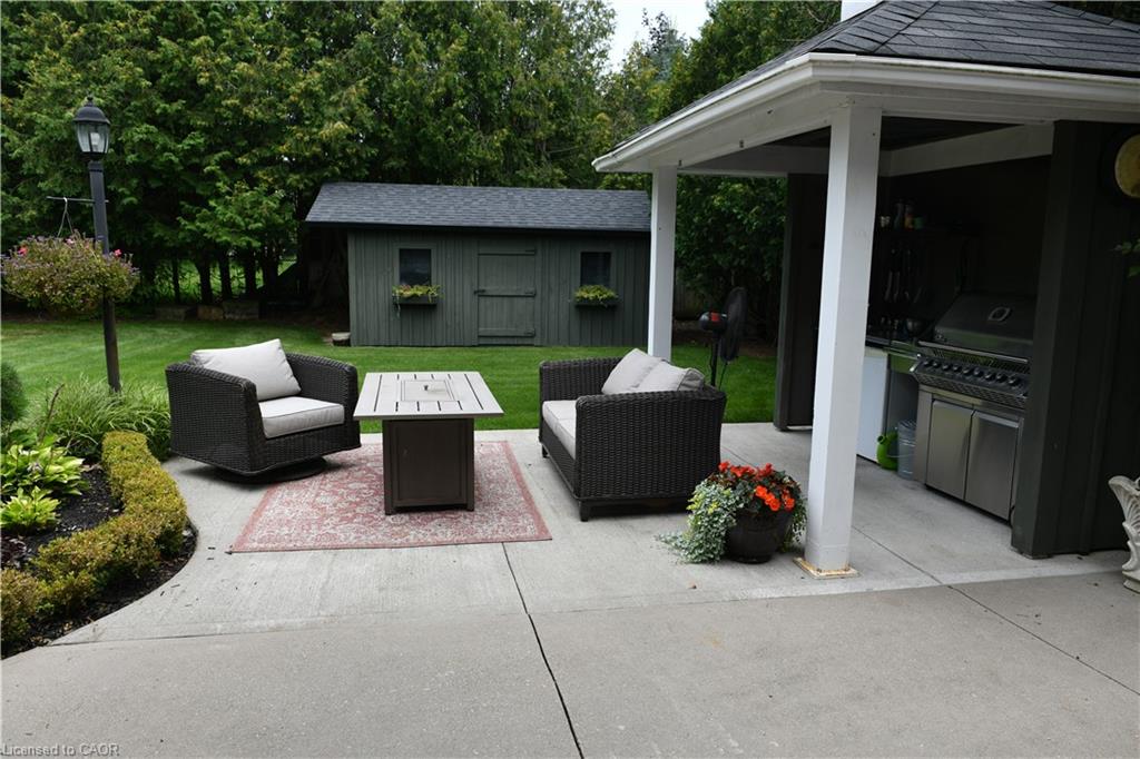 653 Glen Morris Road W Property Photo 44