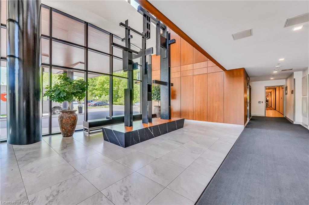 1575 Lakeshore Road W Property Photo 3