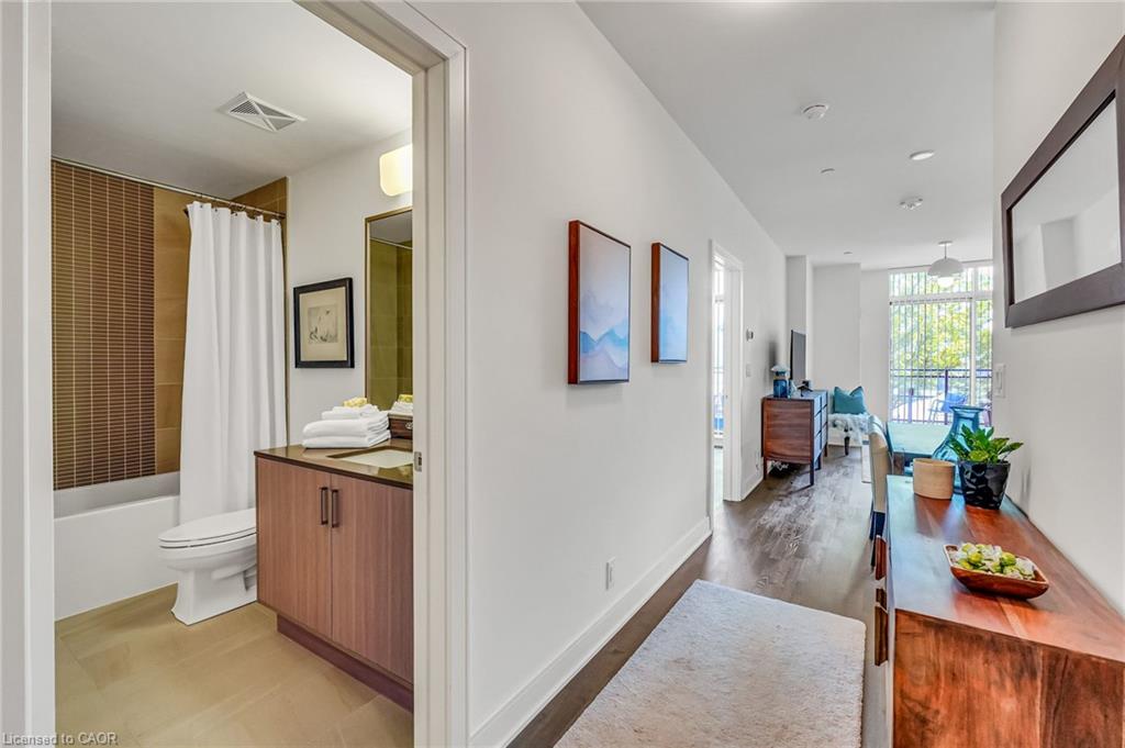 1575 Lakeshore Road W Property Photo 9