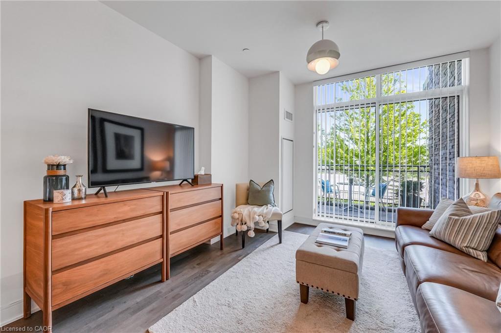 1575 Lakeshore Road W Property Photo 18