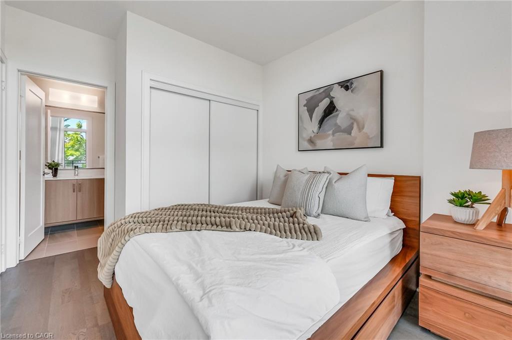 1575 Lakeshore Road W Property Photo 23