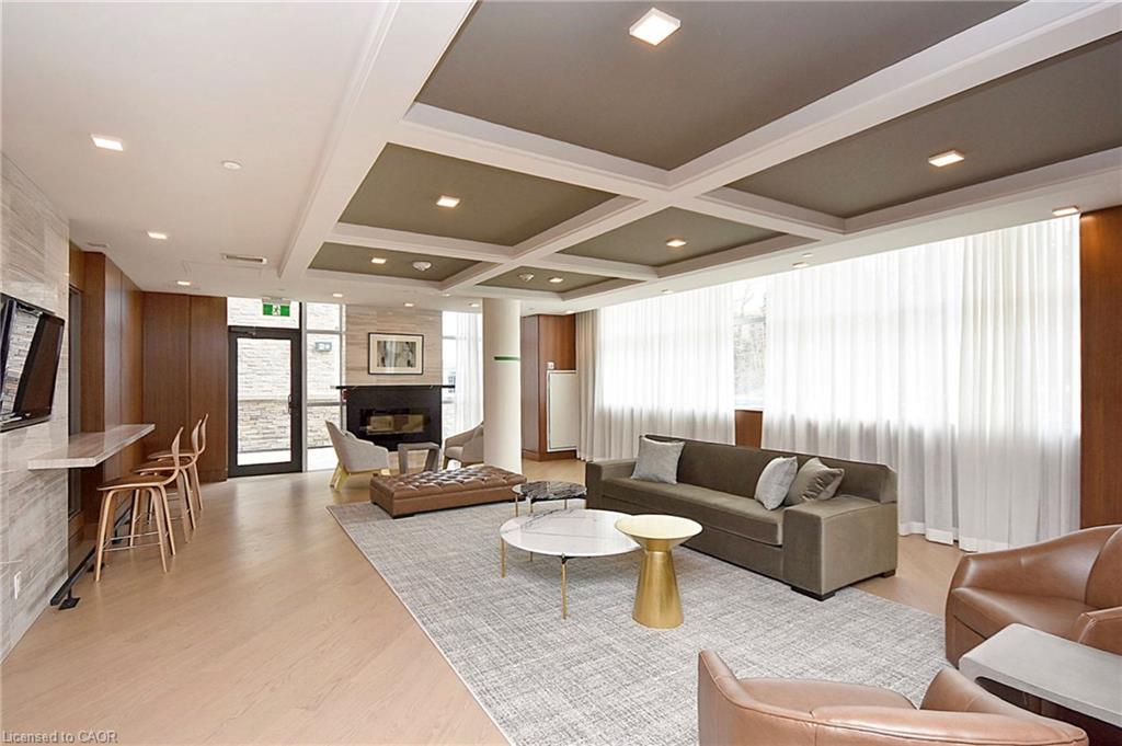 1575 Lakeshore Road W Property Photo 40