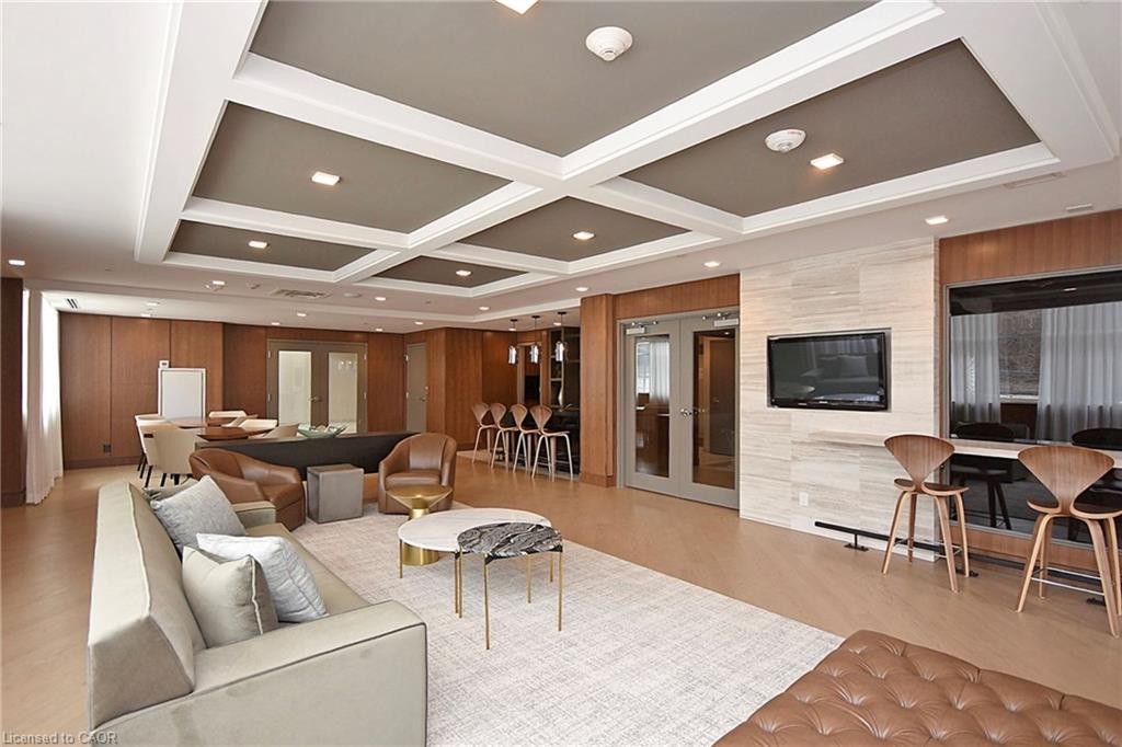 1575 Lakeshore Road W Property Photo 41