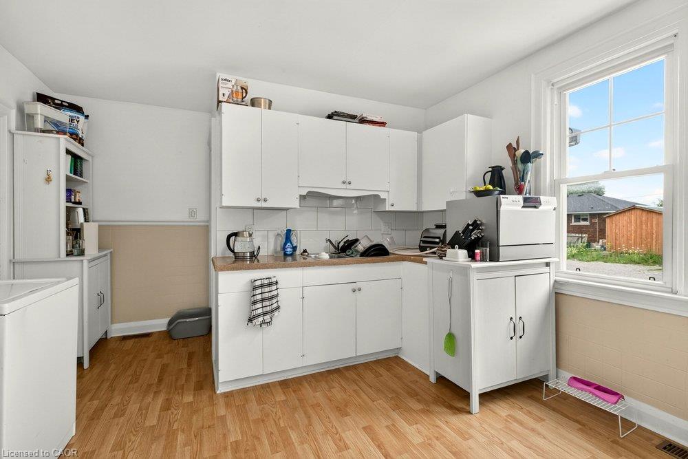 66 Queen Street S Property Photo 7