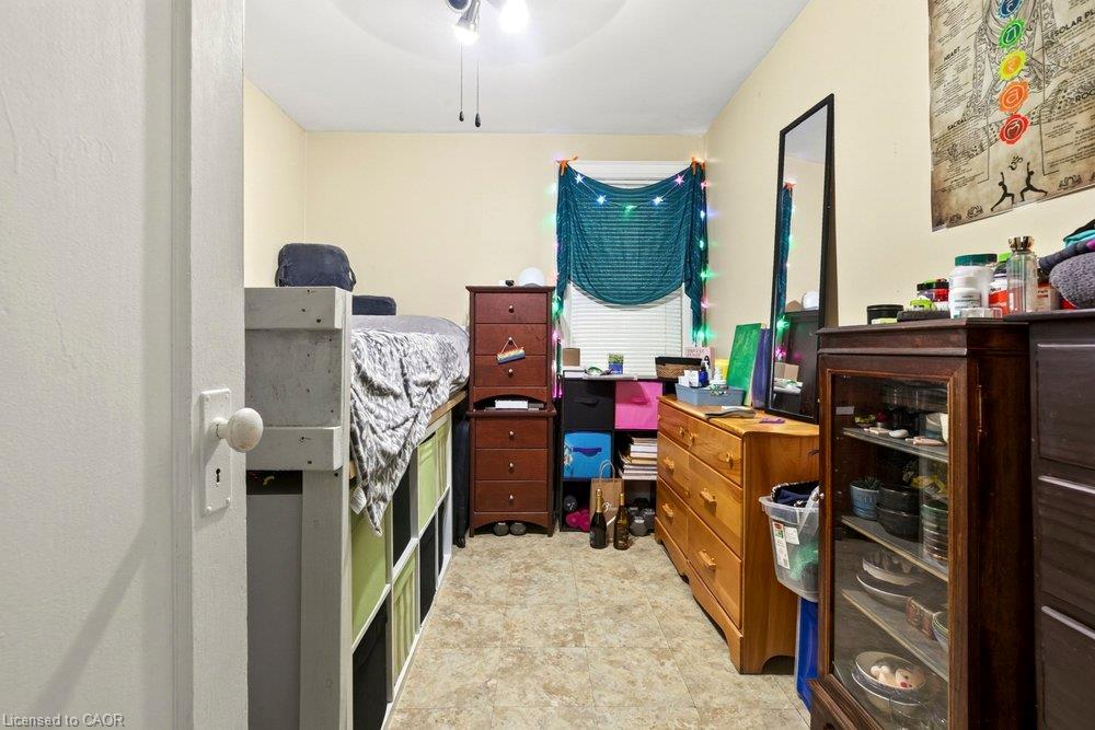 66 Queen Street S Property Photo 11