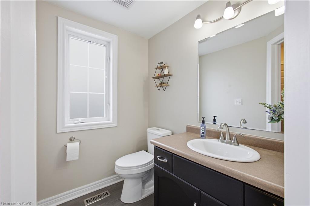 801 Hunters Gate Crescent Property Photo 7