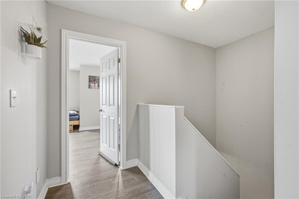 801 Hunters Gate Crescent Property Photo 16