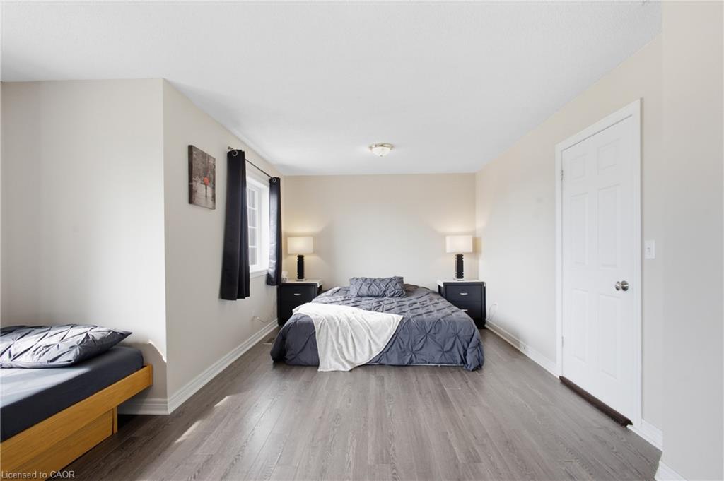 801 Hunters Gate Crescent Property Photo 19