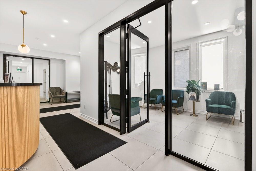 136 Young Street Property Photo 6
