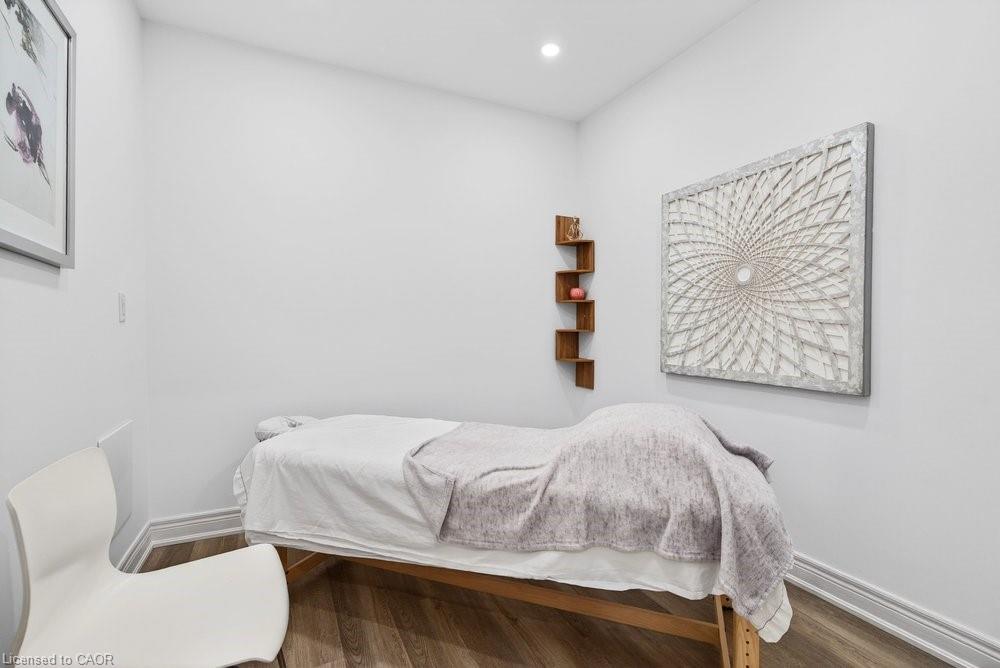 136 Young Street Property Photo 14