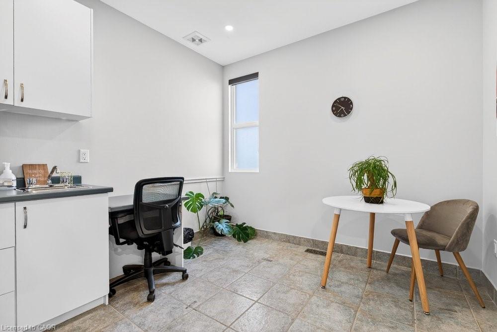 136 Young Street Property Photo 22