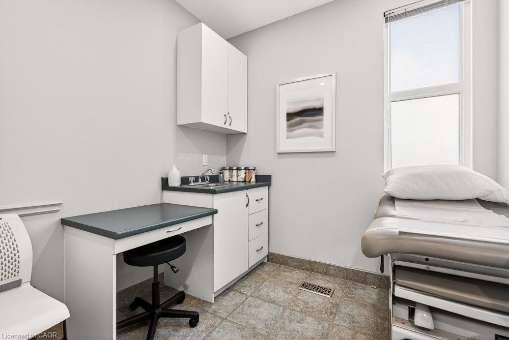 136 Young Street Property Photo 25