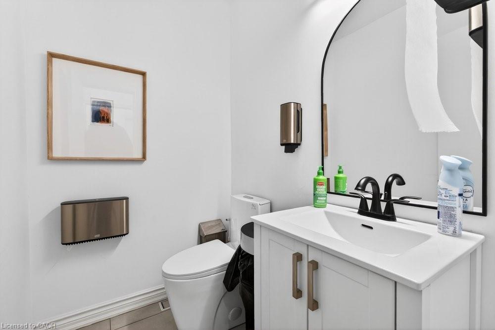 136 Young Street Property Photo 33