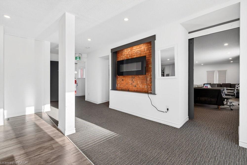 136 Young Street Property Photo 39