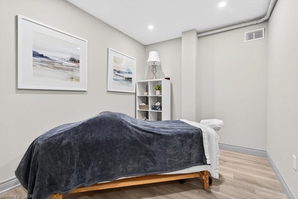 136 Young Street Property Photo 45
