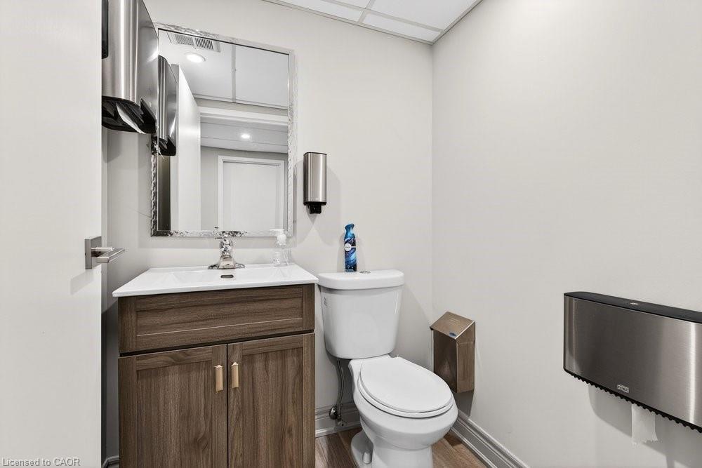 136 Young Street Property Photo 48