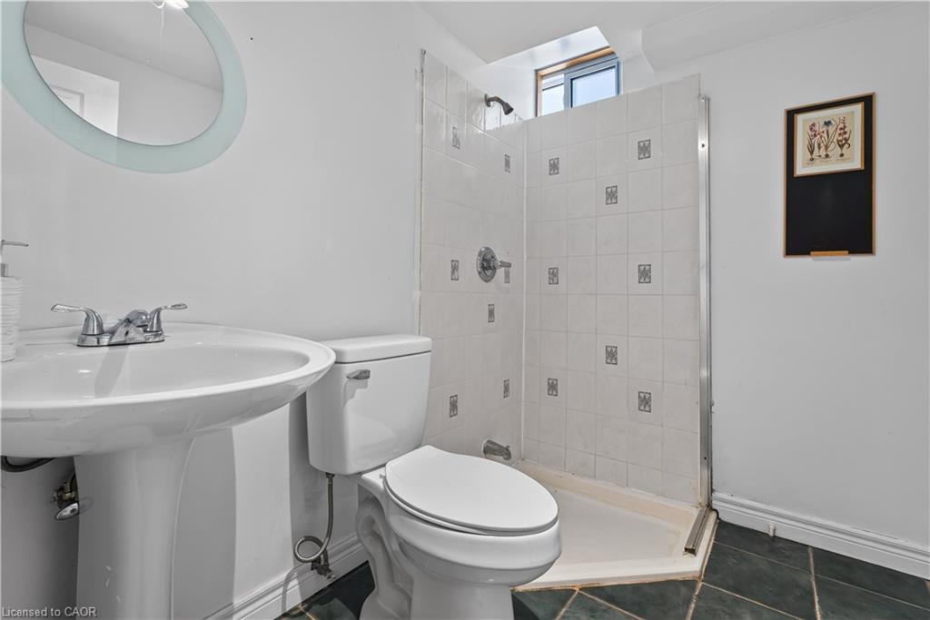 3194 Tania Crescent Property Photo 40