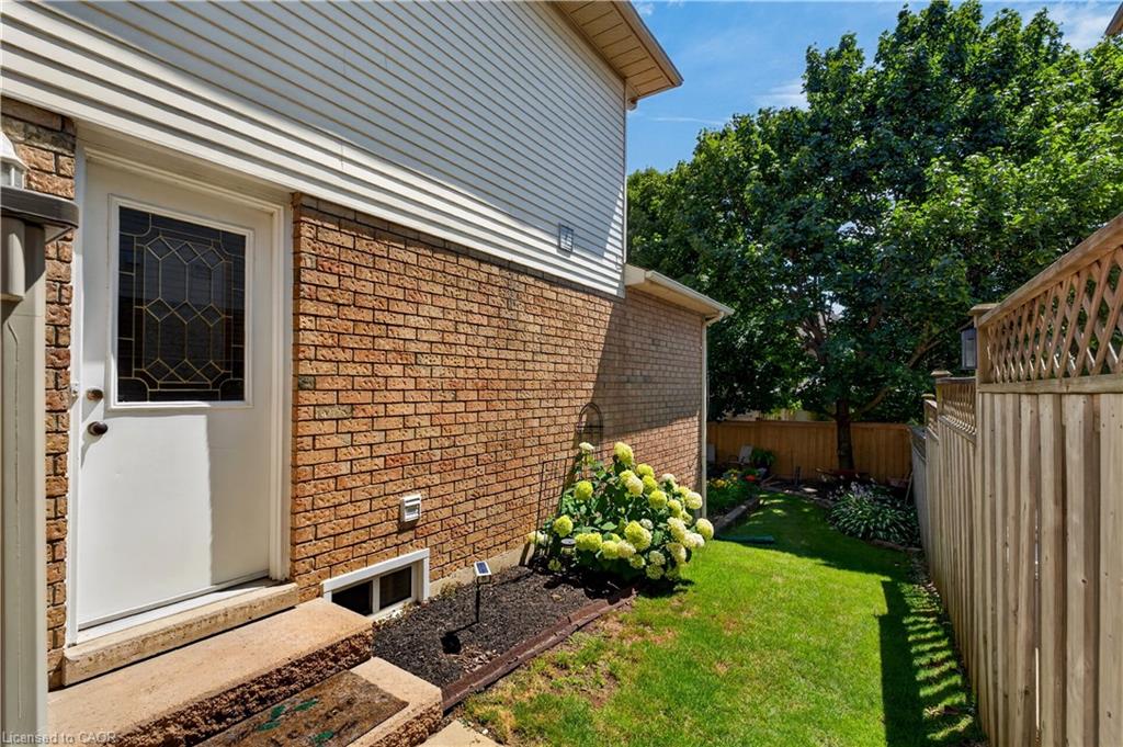 3194 Tania Crescent Property Photo 41