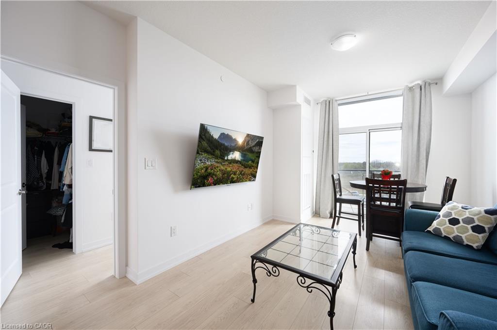 334-450 Dundas Street E Property Photo 22