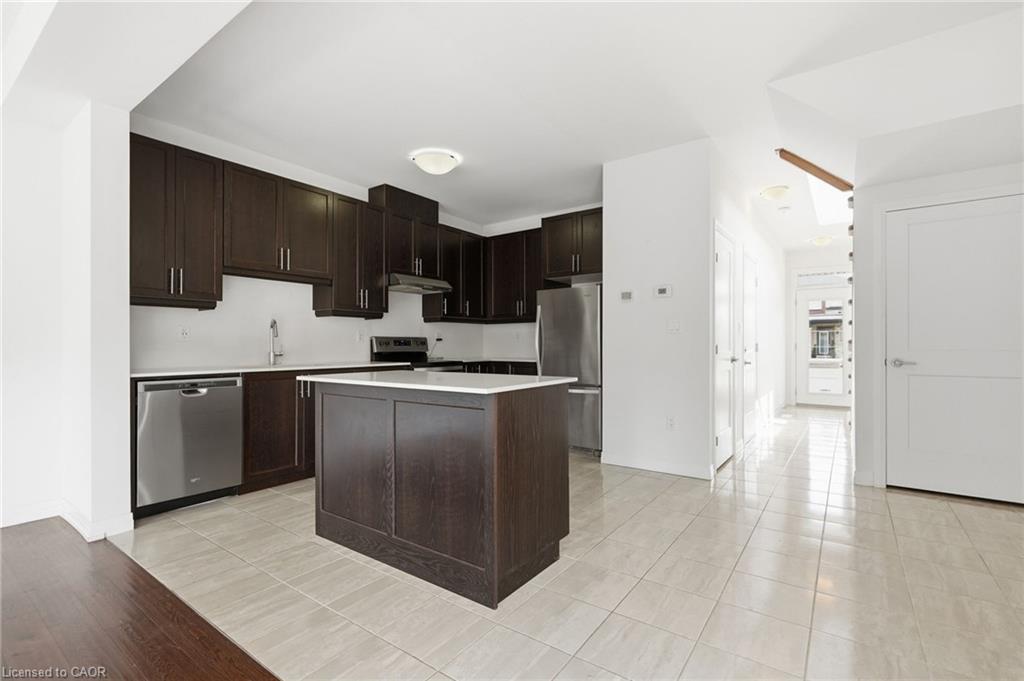 3996 Crown Street Property Photo 5