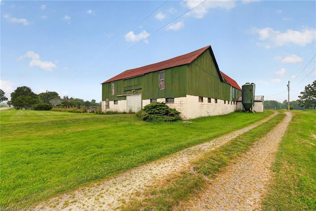 7823 Range Rd 1 Property Photo 19