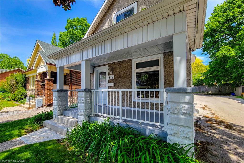 319 King Street W Property Photo 13