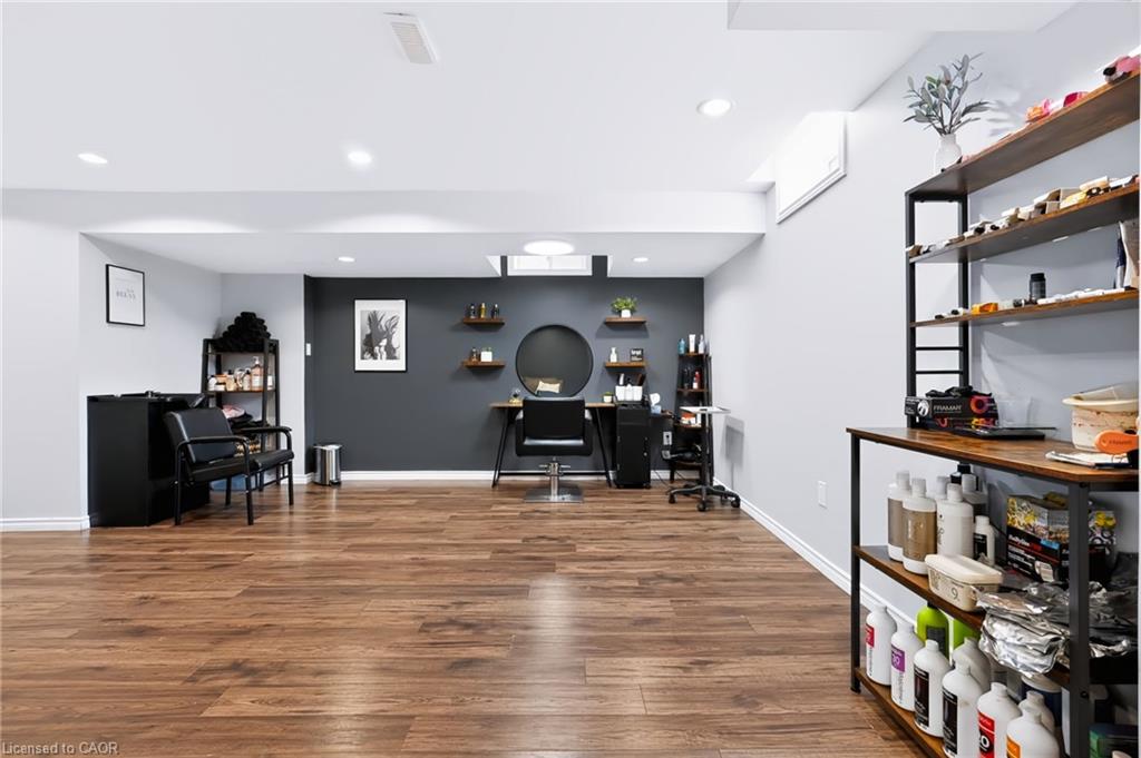 58 Bisset Avenue Property Photo 33