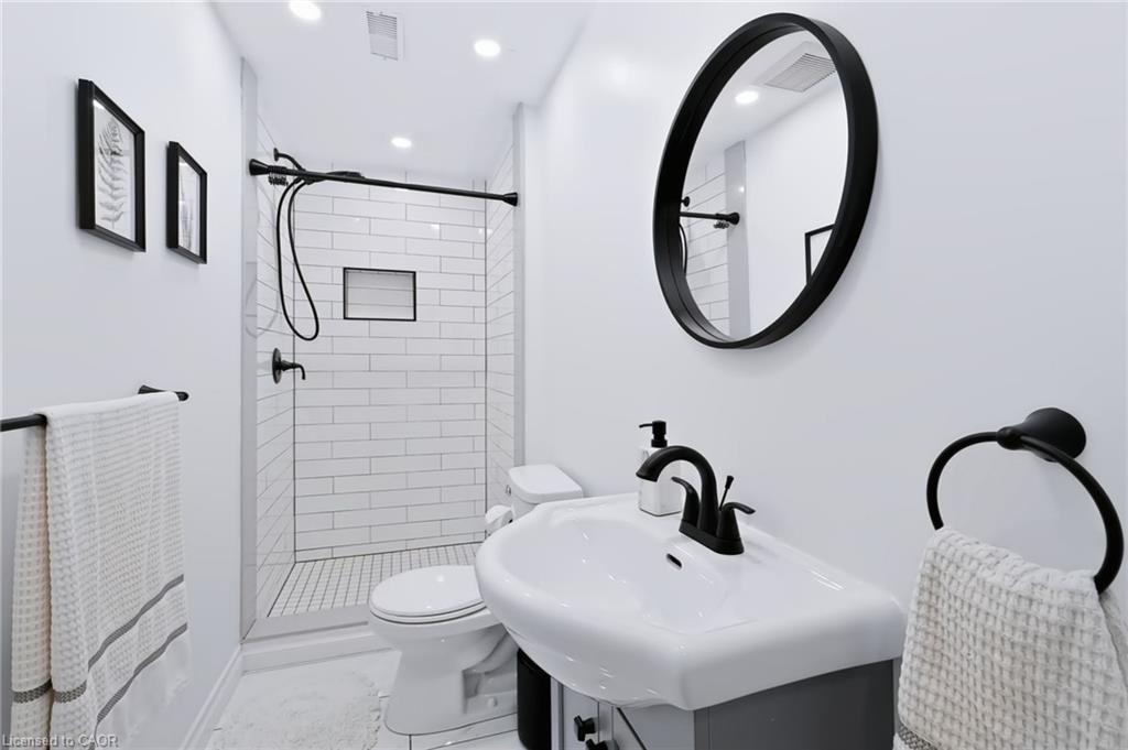 58 Bisset Avenue Property Photo 35