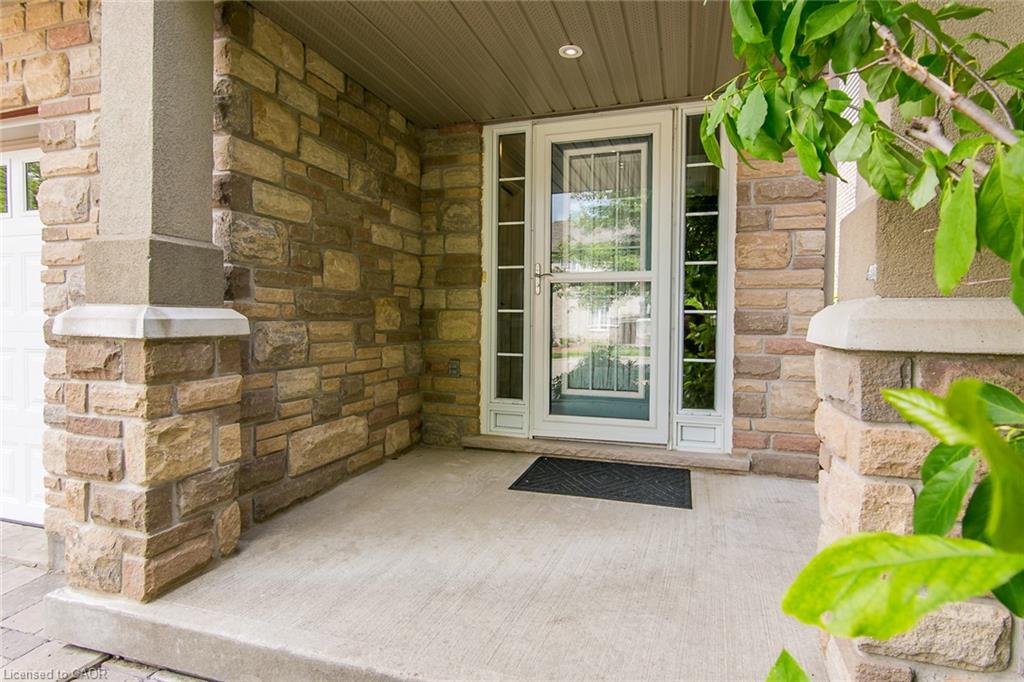 563 Woolgrass Avenue Property Photo 2