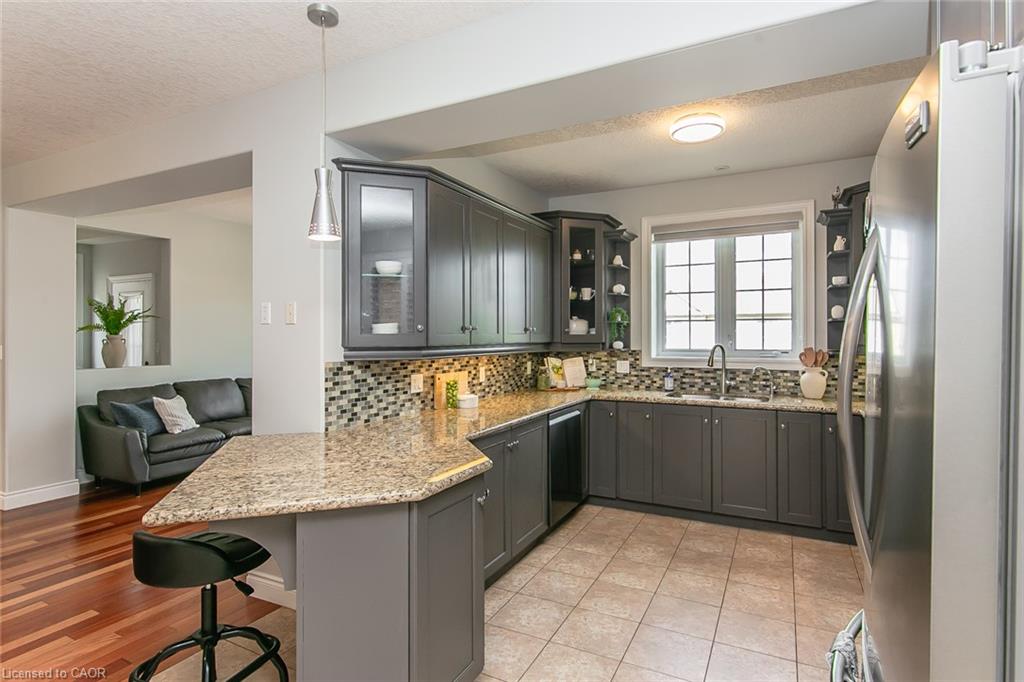 563 Woolgrass Avenue Property Photo 13